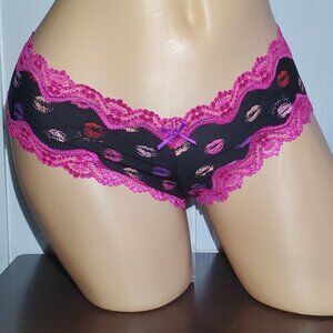 Victoria's Secret. Sexy Little Things Cheeky Panties. New with Tags Size Medium.